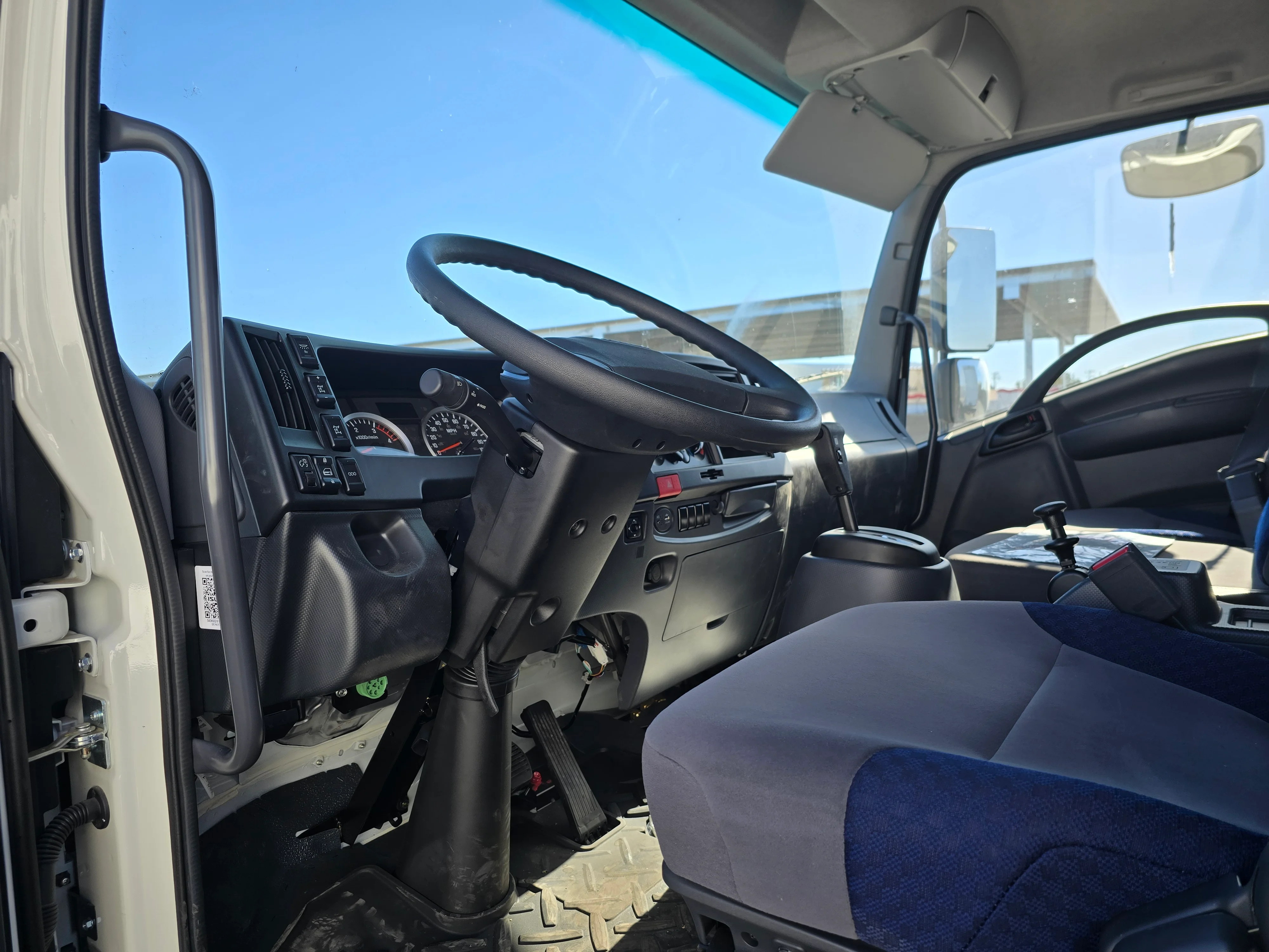 2025 Isuzu FTR in Tucson, AZ — photo 6