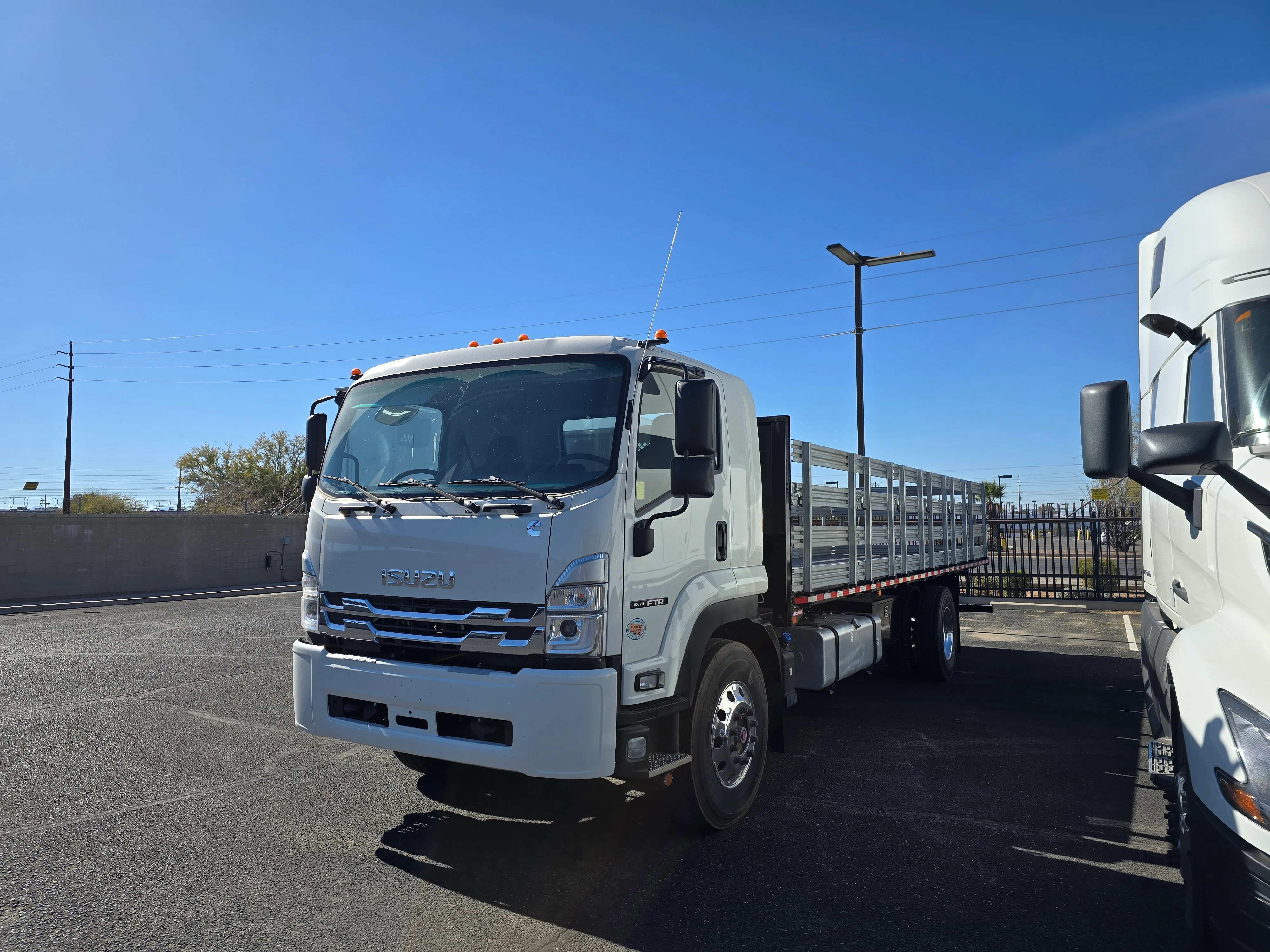 2025 Isuzu FTR in Tucson, AZ — photo 2