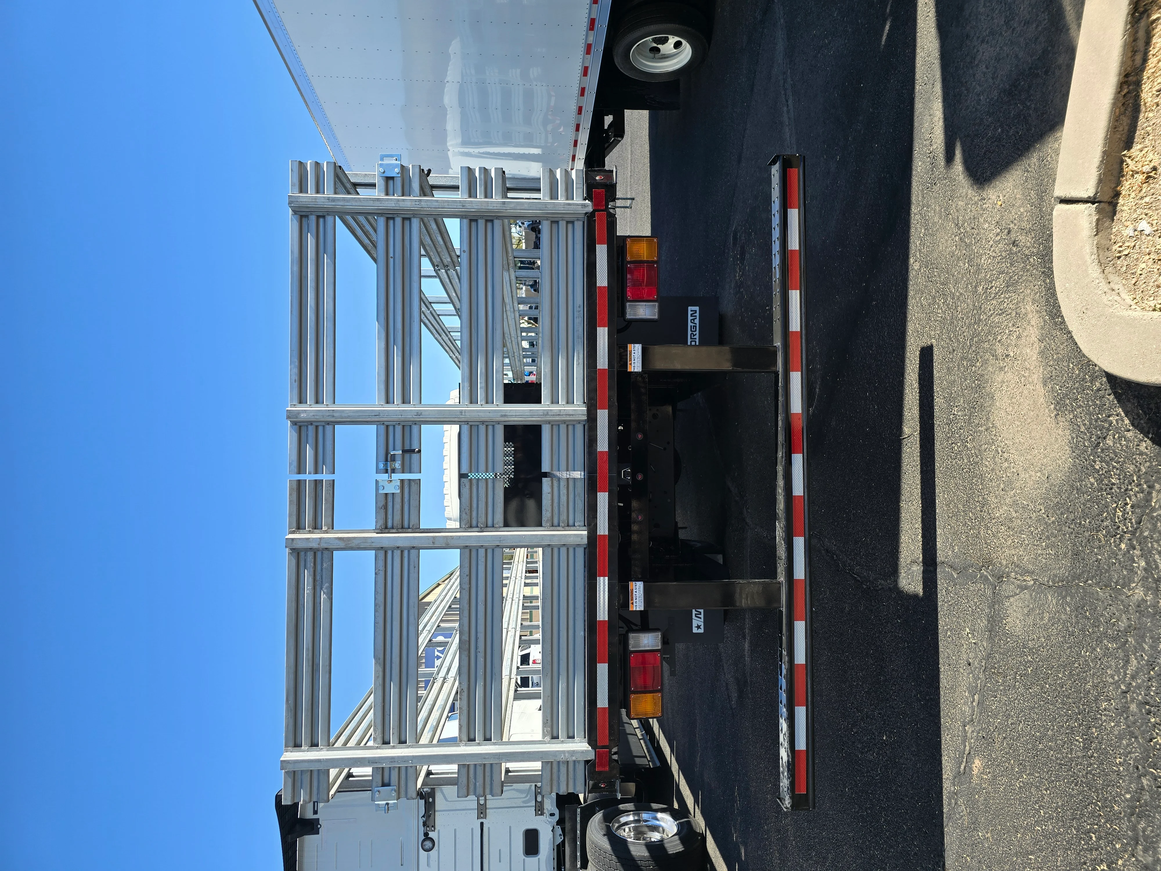 2025 Isuzu FTR in Tucson, AZ — photo 4