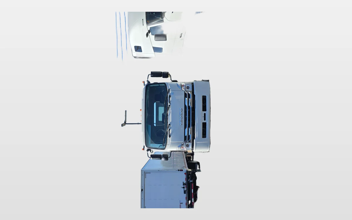 2025 Isuzu FTR - image 1