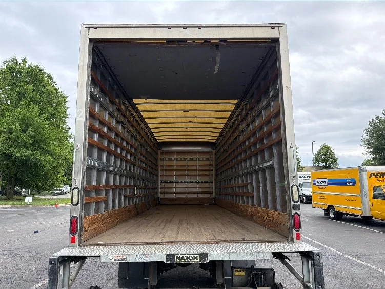 2018 International 4300 in Capitol Heights, MD — photo 8