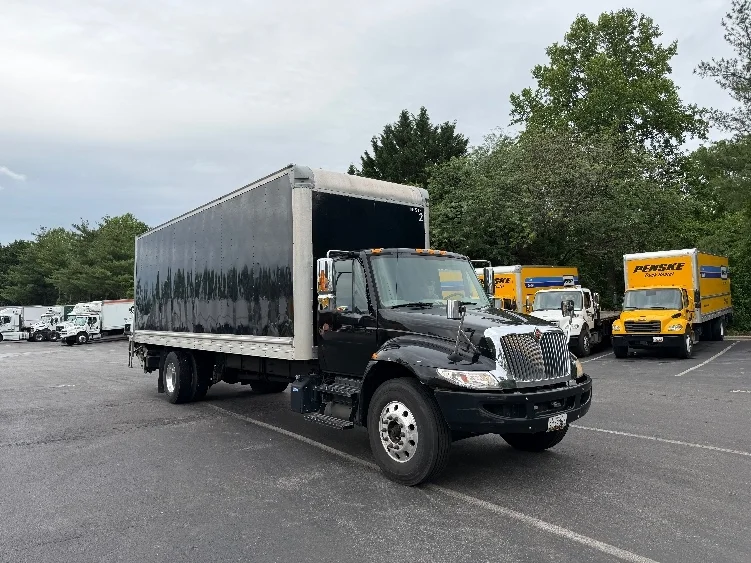 2018 International 4300 in Capitol Heights, MD