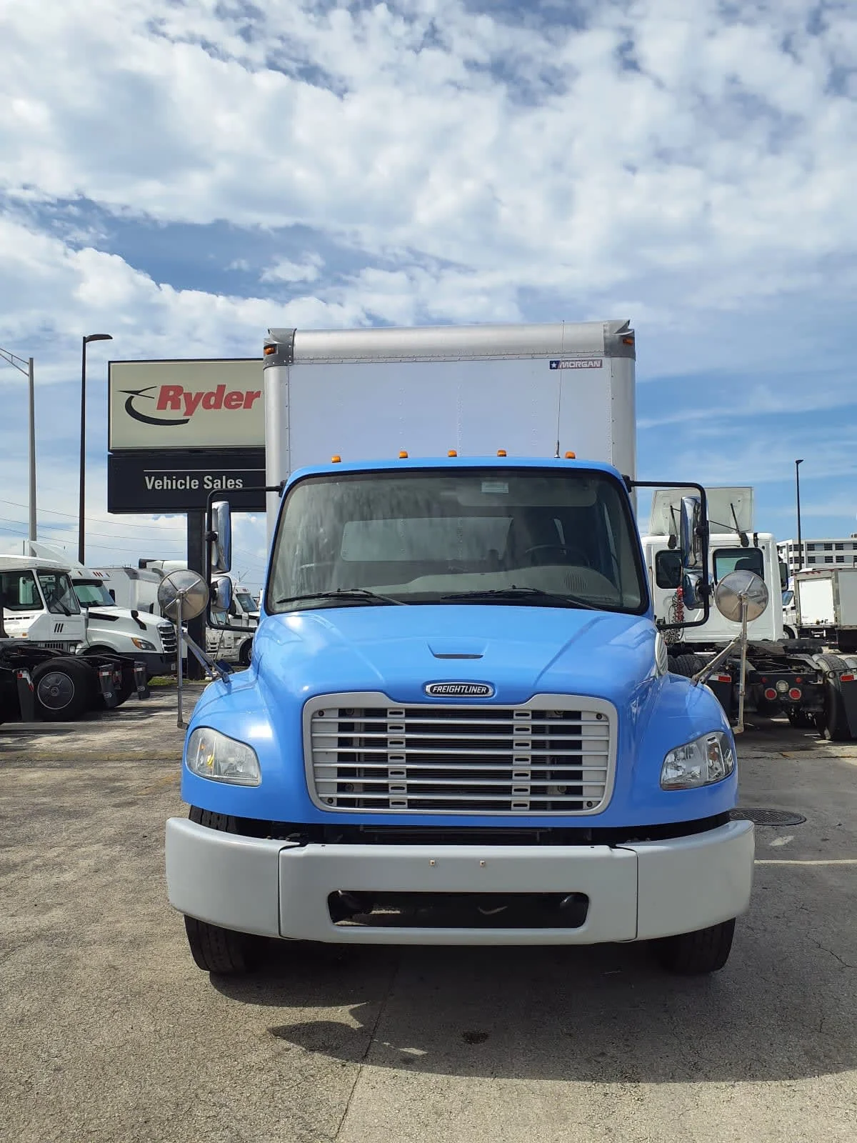 2020 Freightliner M2 106 in Miami, FL — photo 2