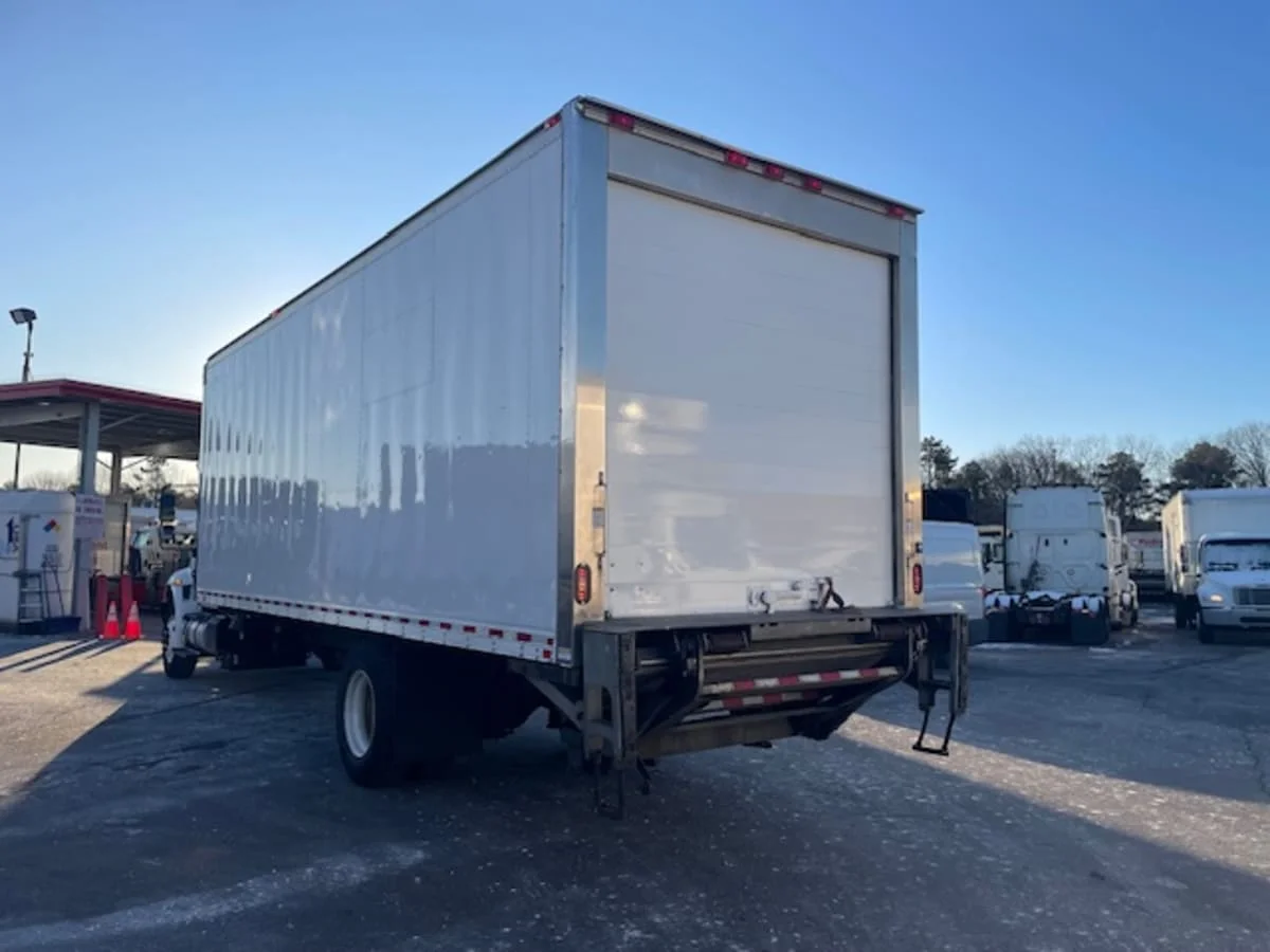 2019 International 4300 in Farmingdale, NY — photo 6