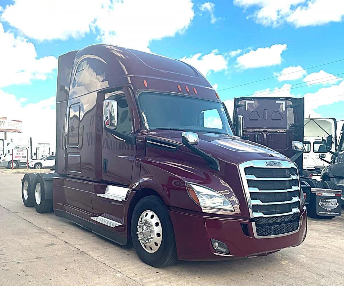 2022 Freightliner Cascadia in Pharr, TX