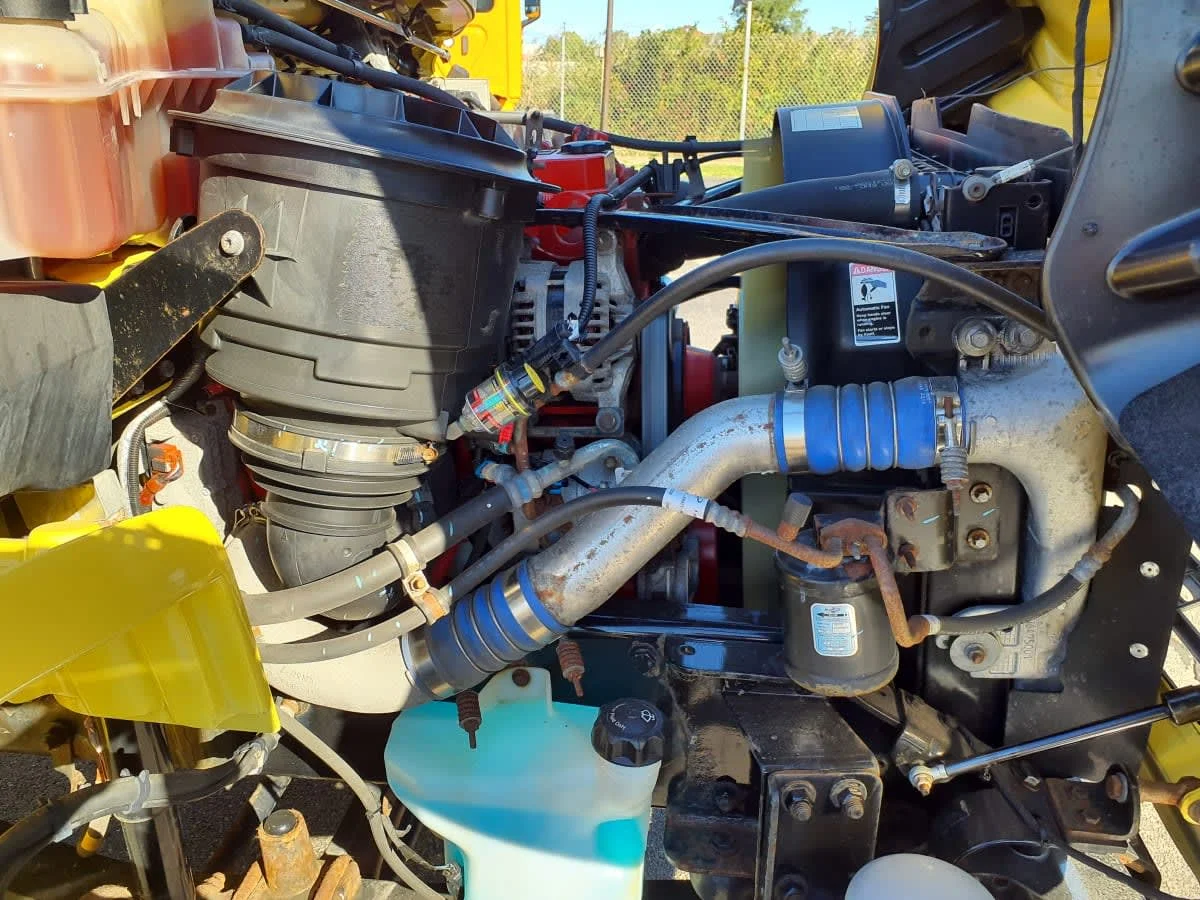 2017 Freightliner M2 106 - image 10