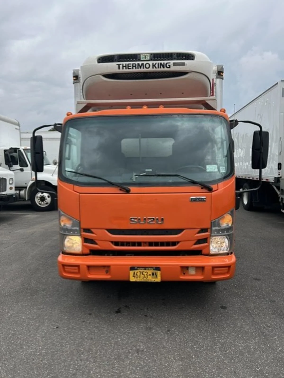 2020 Isuzu NQR in Farmingdale, NY — photo 2