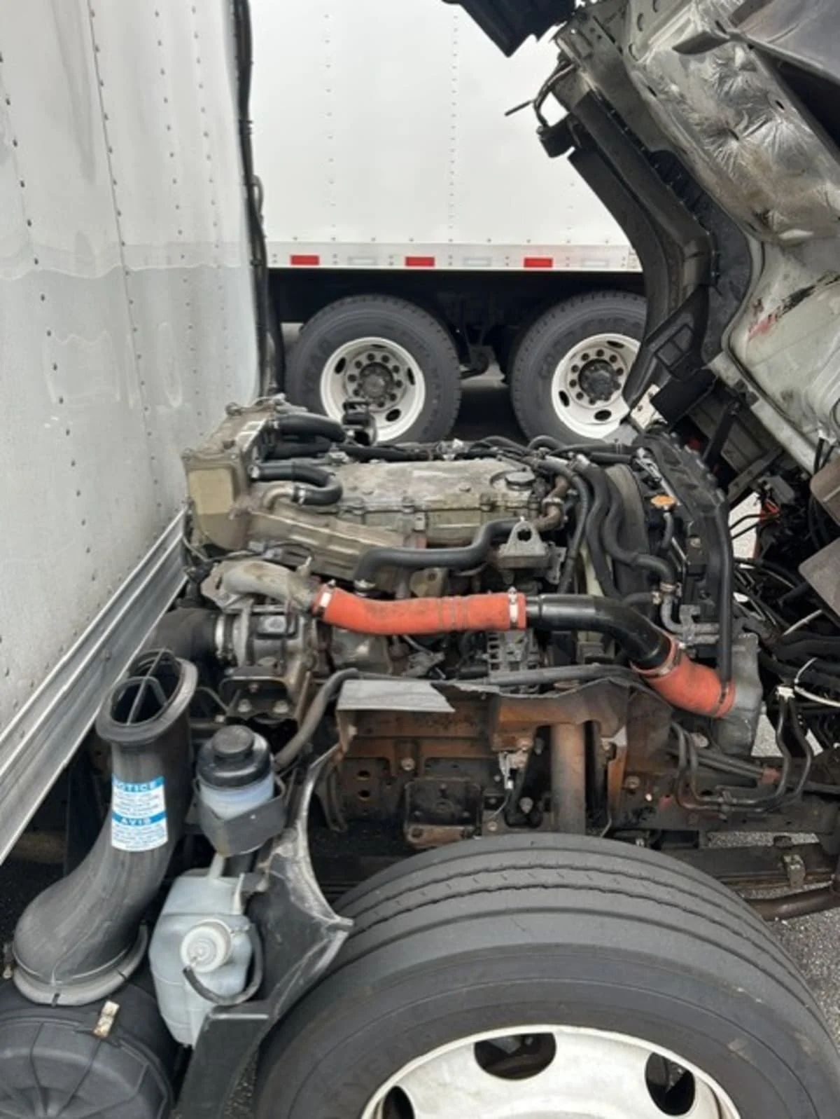 2020 Isuzu NQR in Farmingdale, NY — photo 14