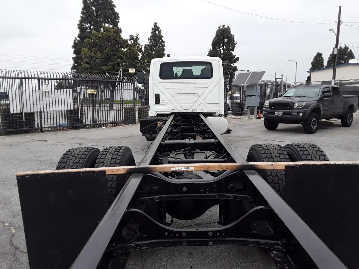 2020 International MV in Montebello, CA — photo 8