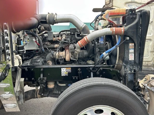 2022 Peterbilt 389 - image 9