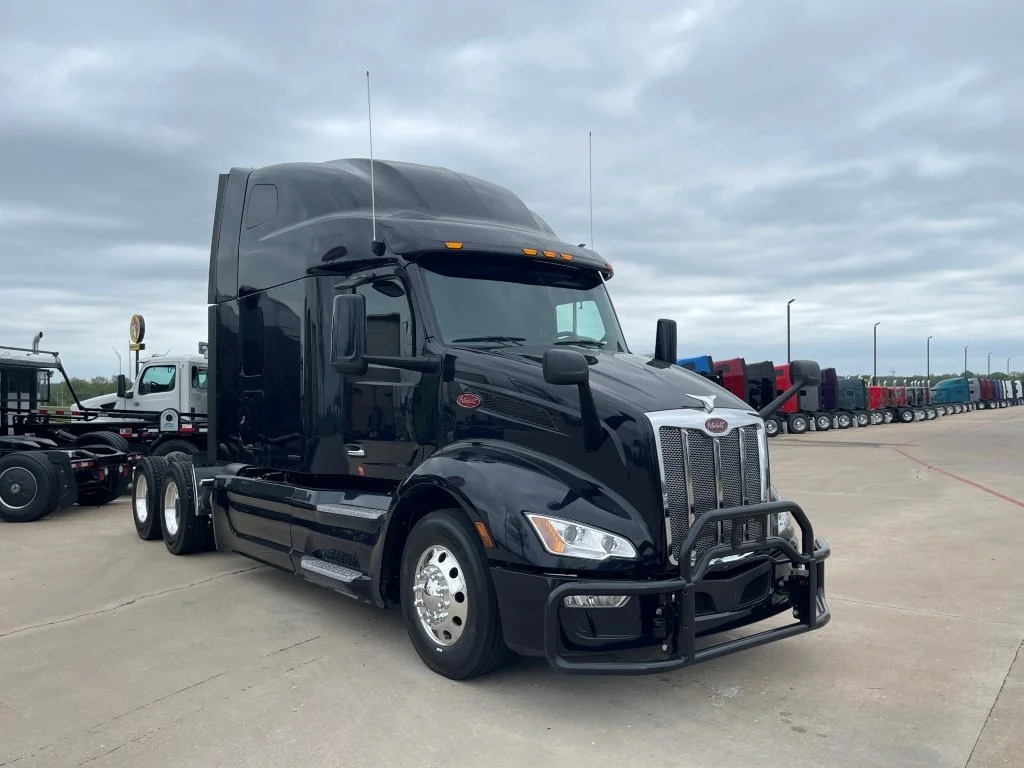 2023 Peterbilt 579 in Springfield, MO — photo 7