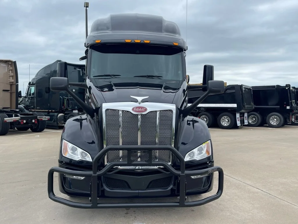 2023 Peterbilt 579 in Springfield, MO — photo 8