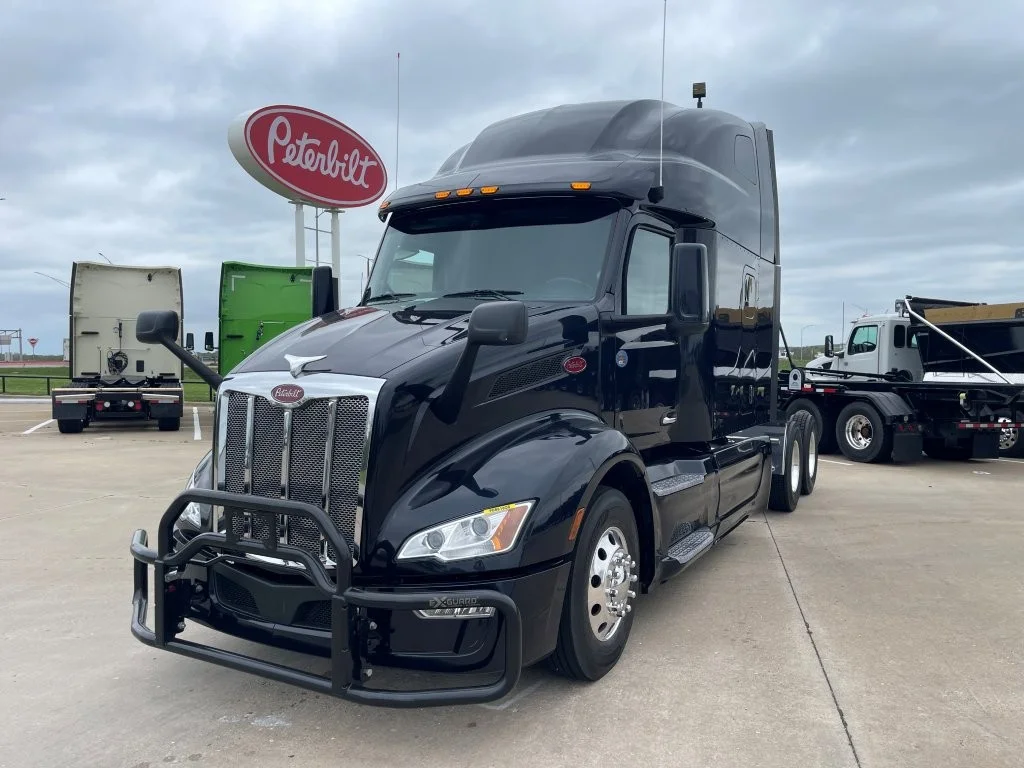 2023 Peterbilt 579 in Springfield, MO