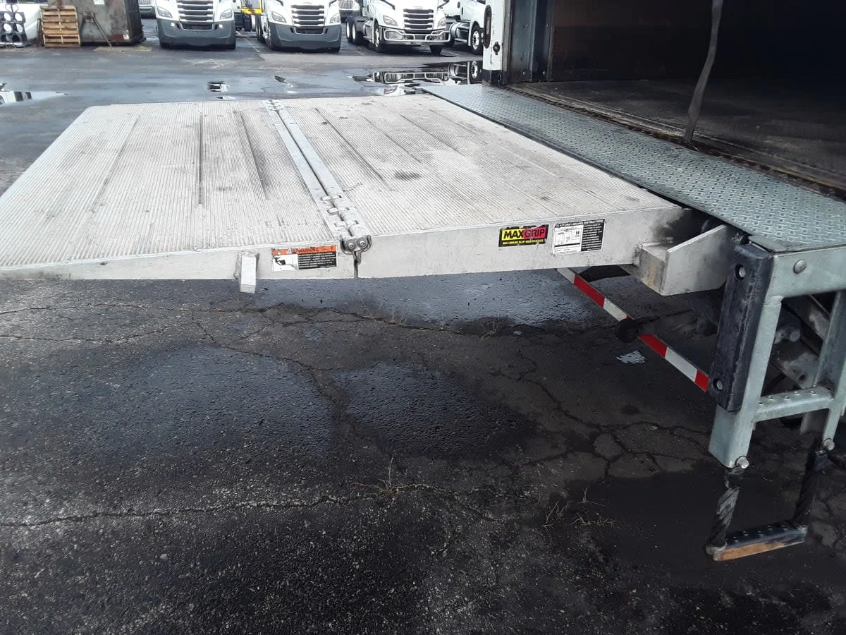 2020 International MV in Hilliard, OH — photo 10