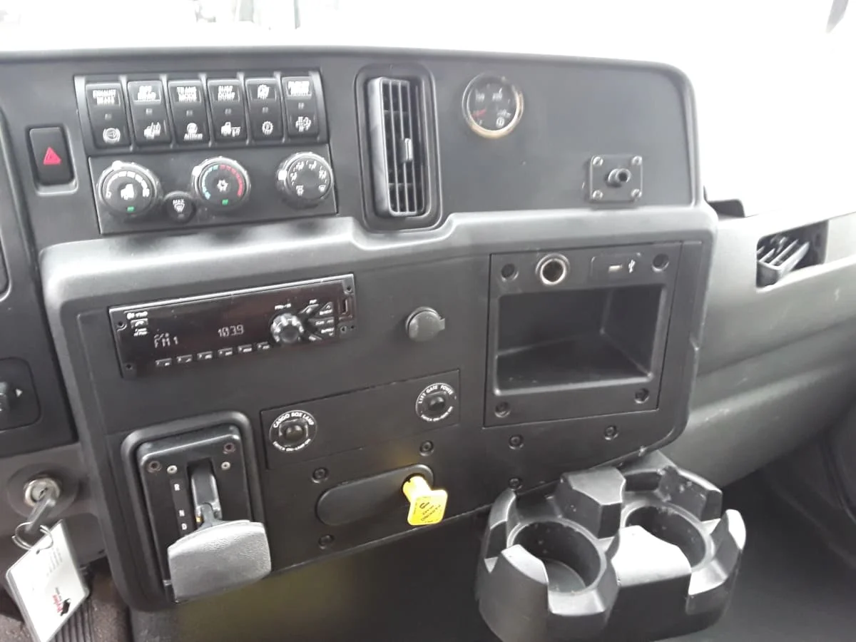 2020 International MV in Hilliard, OH — photo 11