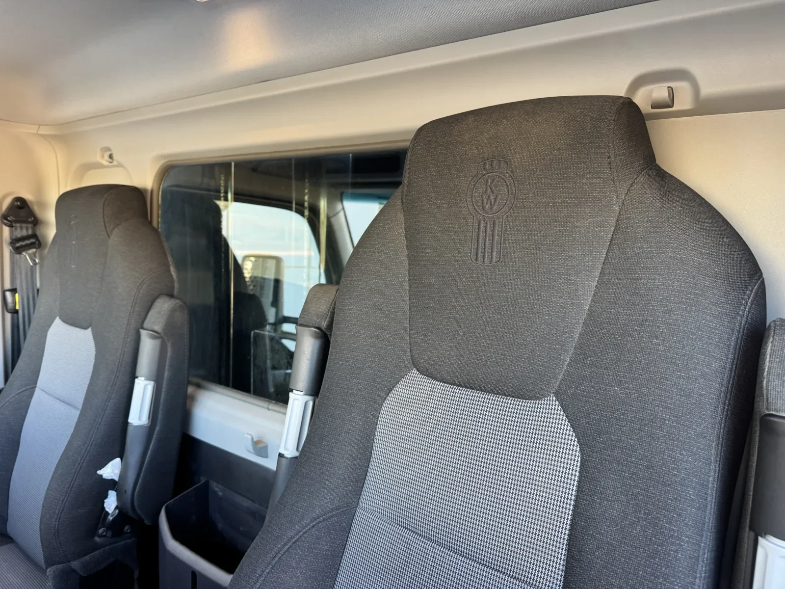 2023 Kenworth T880 - image 21