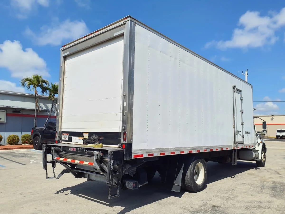 2019 International MV in Miami, FL — photo 4