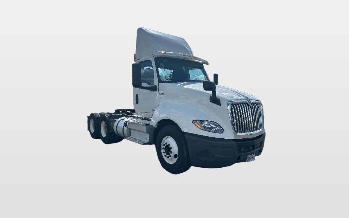 2019 International LT - image 1