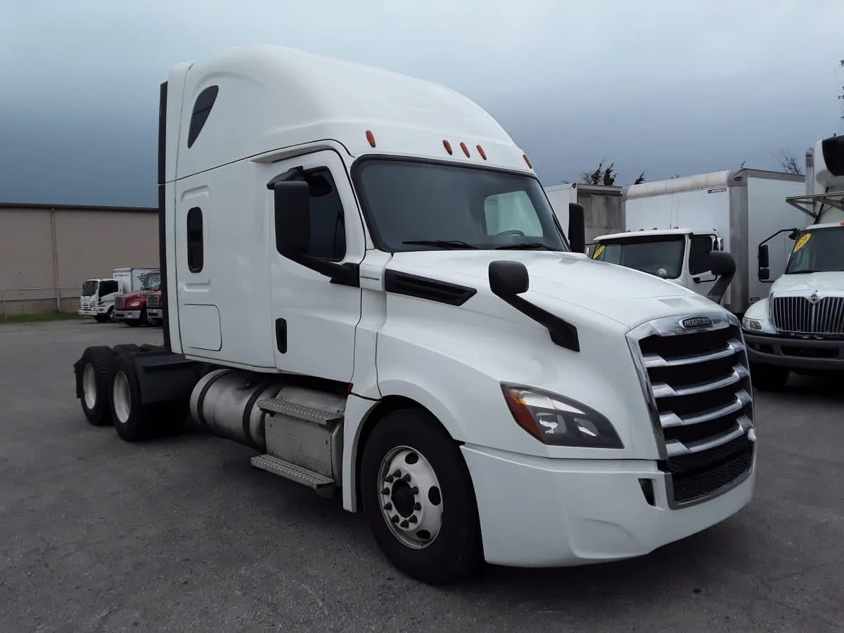 2020 Freightliner Cascadia in La Vergne, TN — photo 3