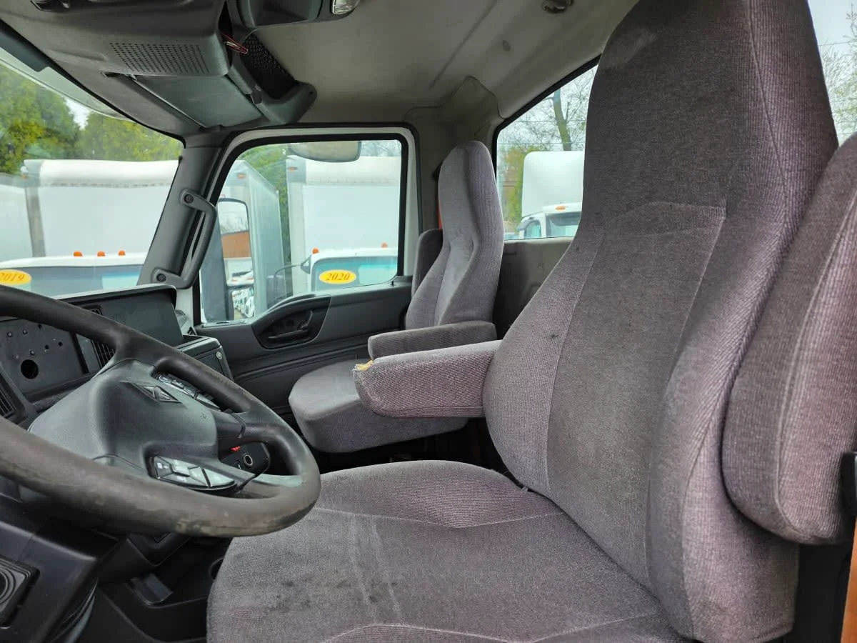 2019 International LT in Bensalem, PA — photo 7