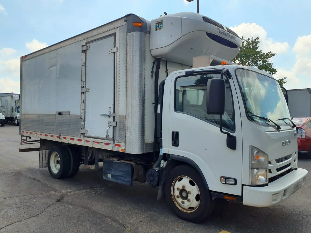 2020 Isuzu NRR - image 3