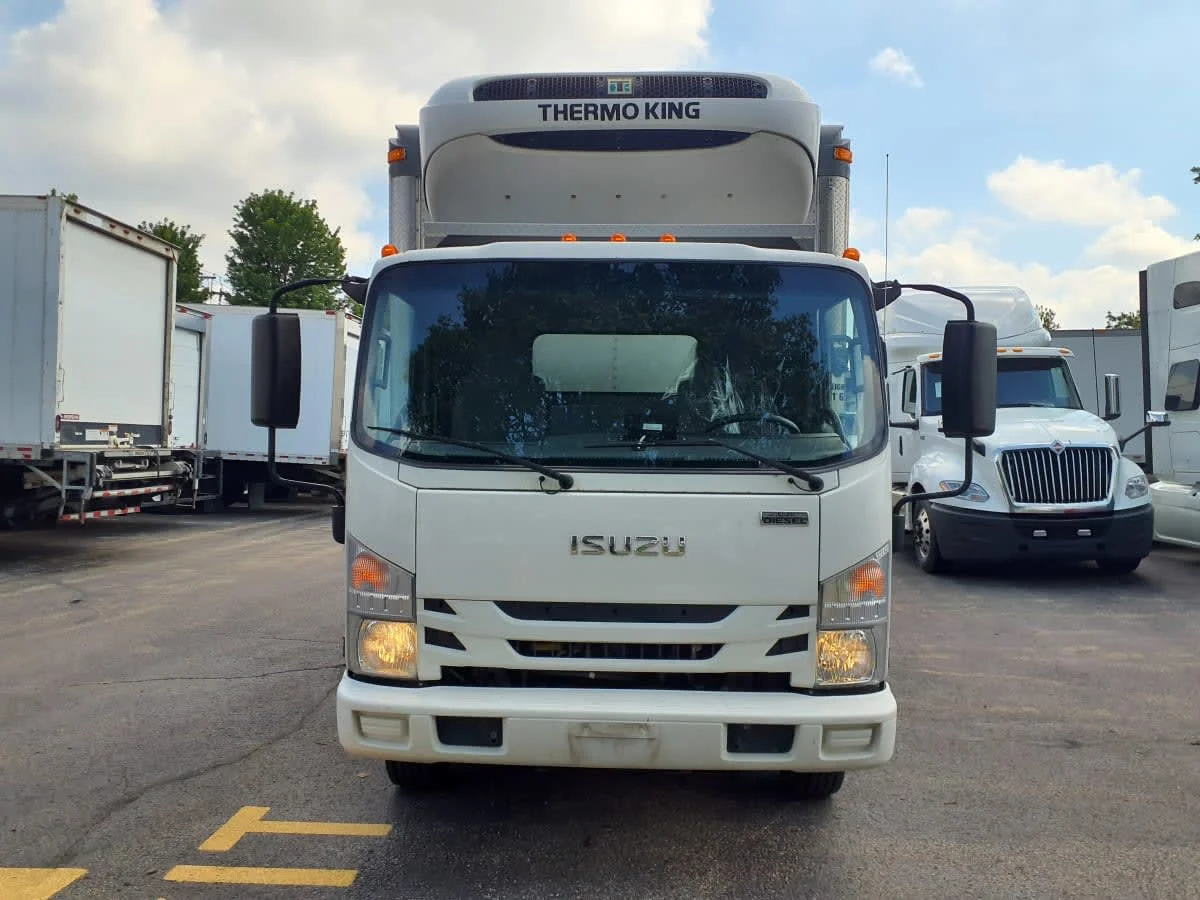 2020 Isuzu NRR - image 2