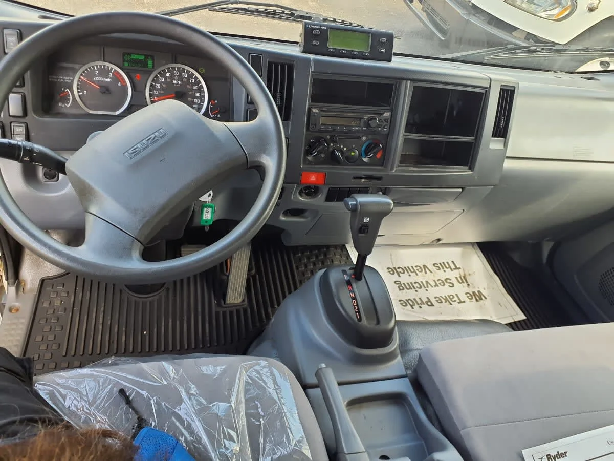 2020 Isuzu NRR - image 8