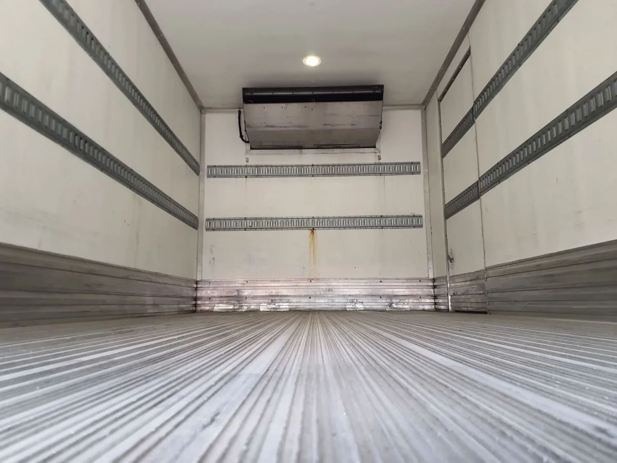 2020 Isuzu NRR - image 9