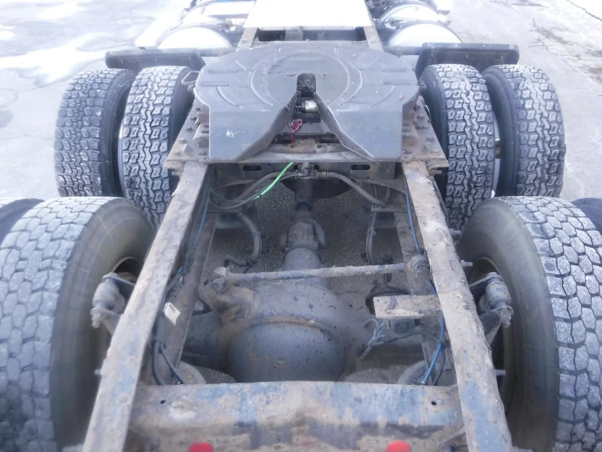 2018 Freightliner Cascadia - image 6