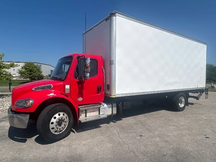2022 Freightliner eM2 in Clarksville, IN — photo 4