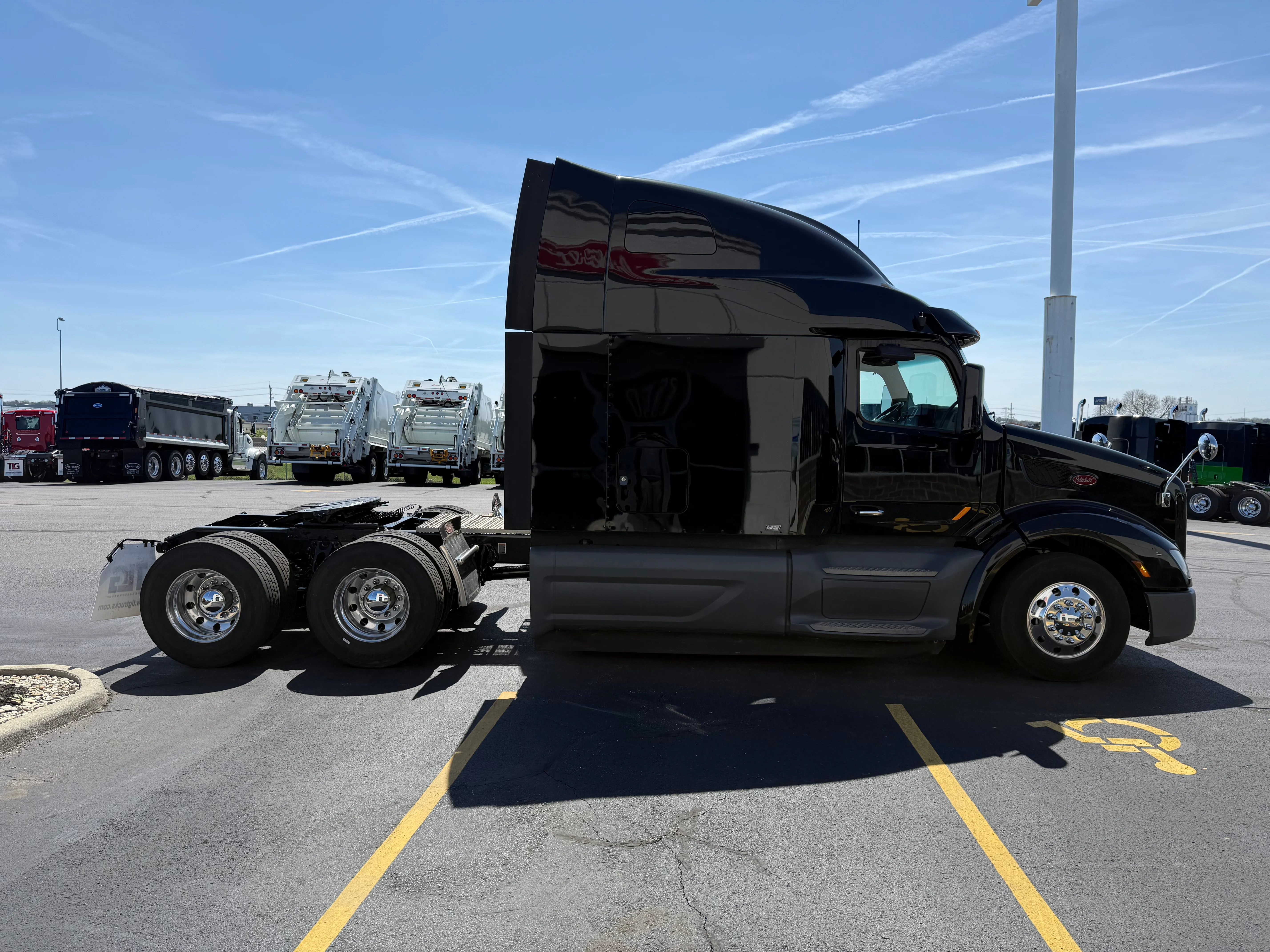 2020 Peterbilt 579 - image 6