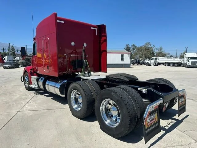 2023 Peterbilt 579 — photo 9