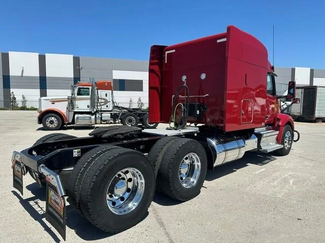 2023 Peterbilt 579 — photo 5