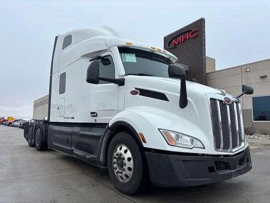2023 Peterbilt 579 in Omaha, NE