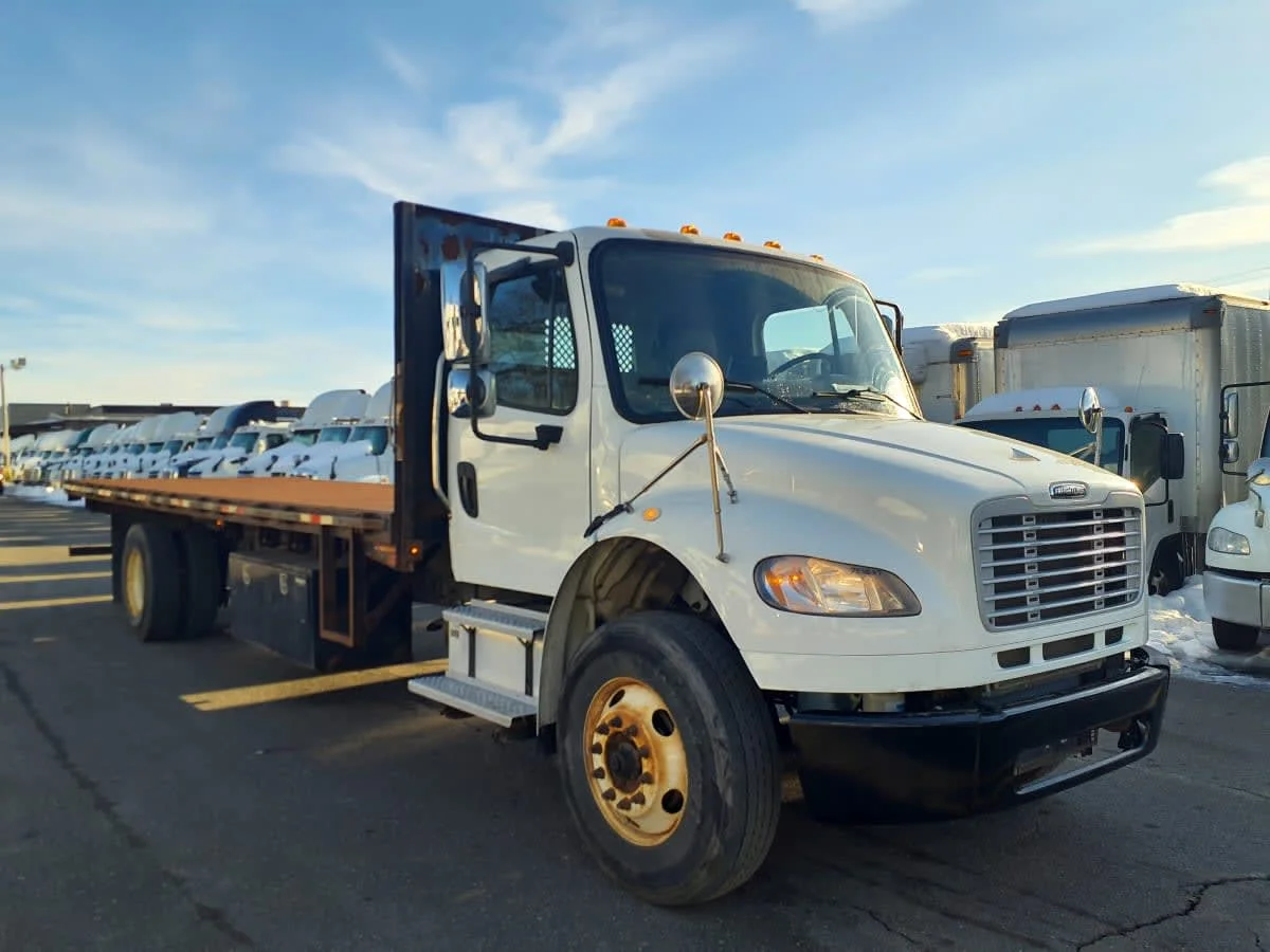 2018 Freightliner M2 106 in Springfield, MA — photo 3