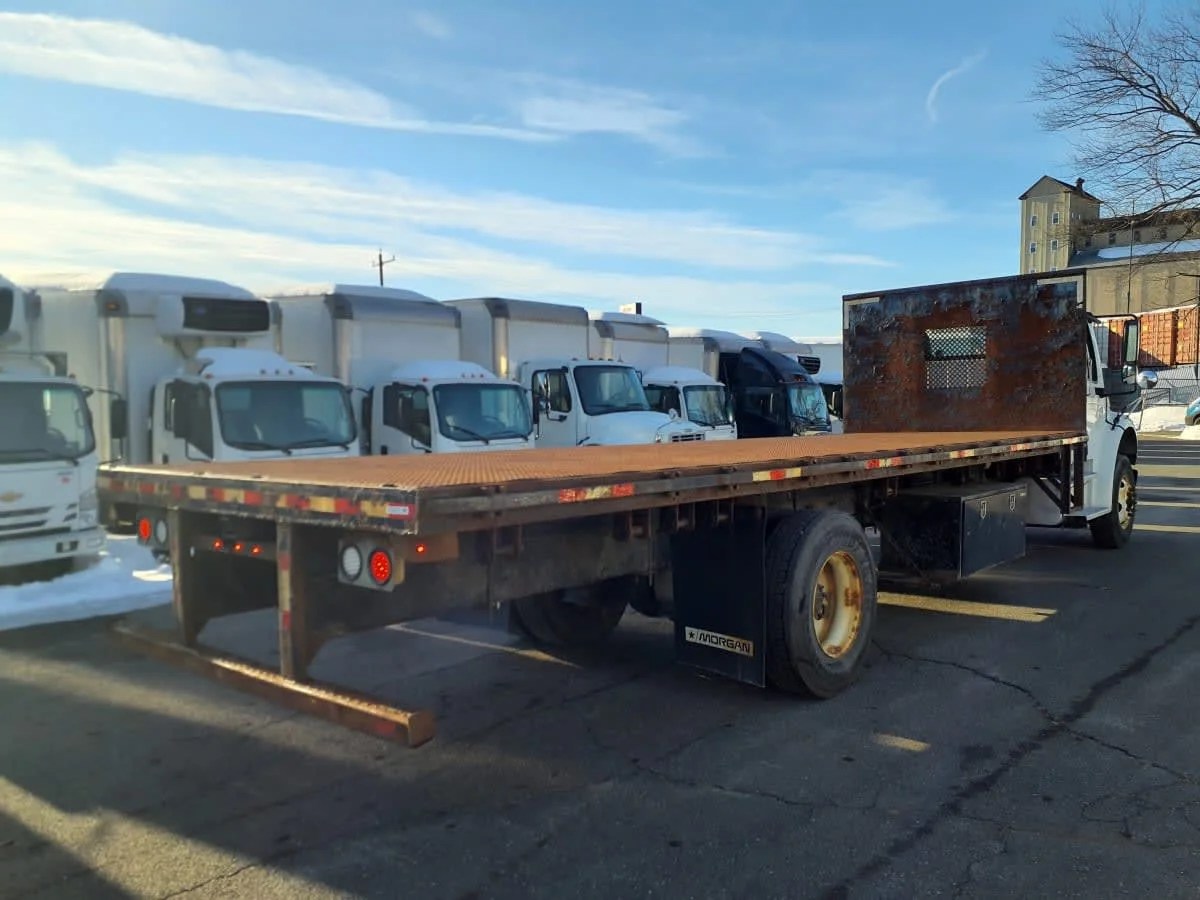 2018 Freightliner M2 106 - image 4