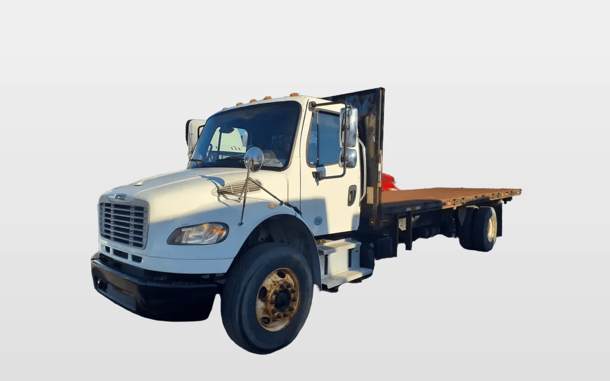 2018 Freightliner M2 106 - image 1