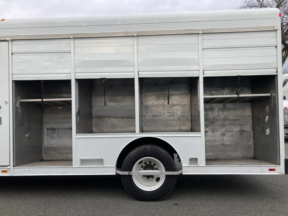 2014 Freightliner M2 106 - image 10