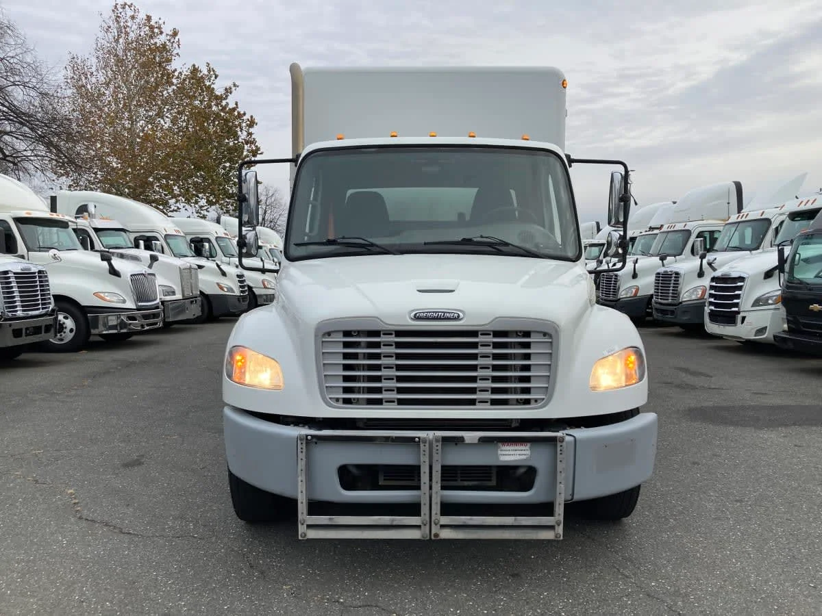 2014 Freightliner M2 106 - image 2