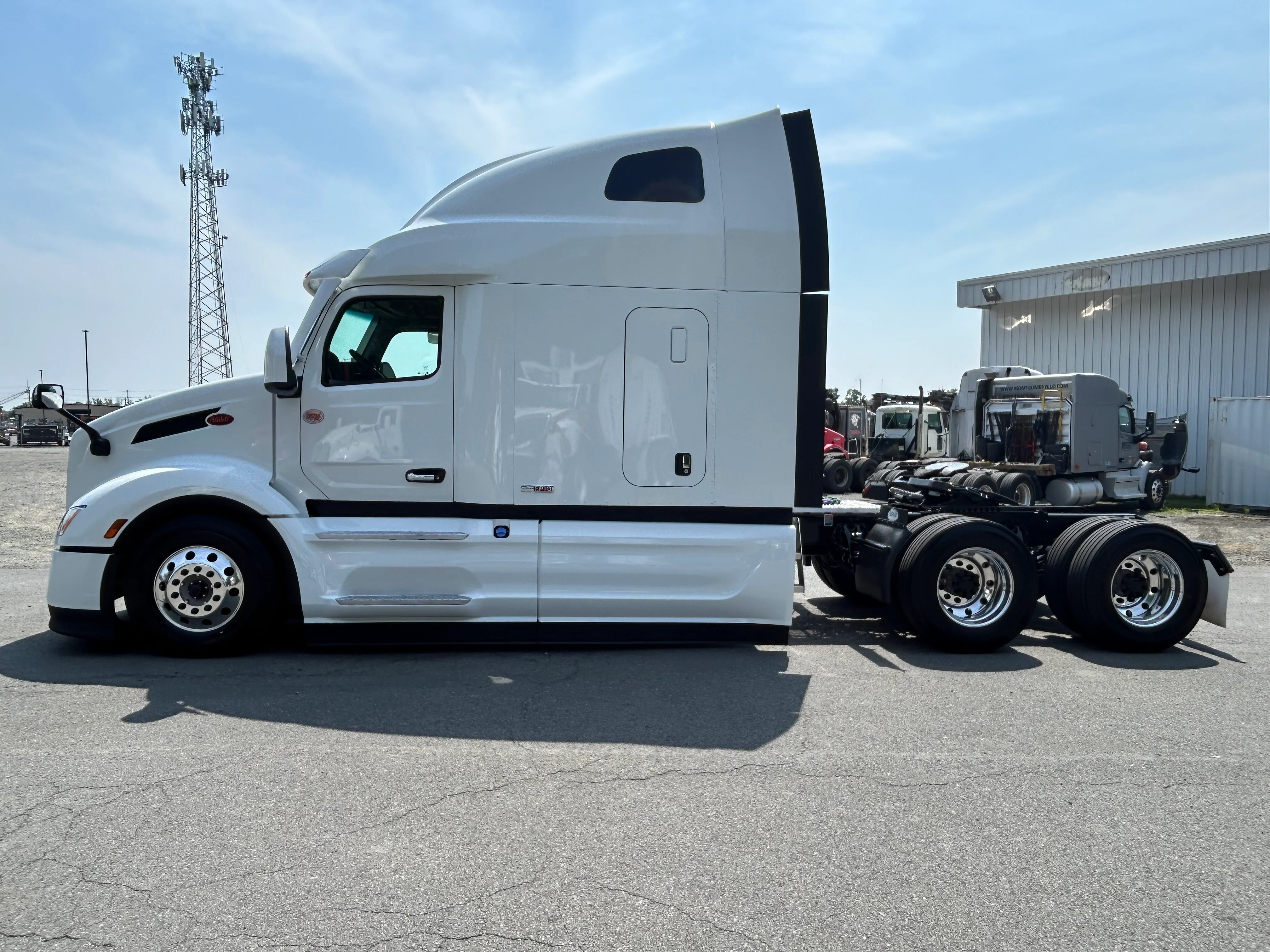 2026 Peterbilt 579 in Raphine, VA — photo 3