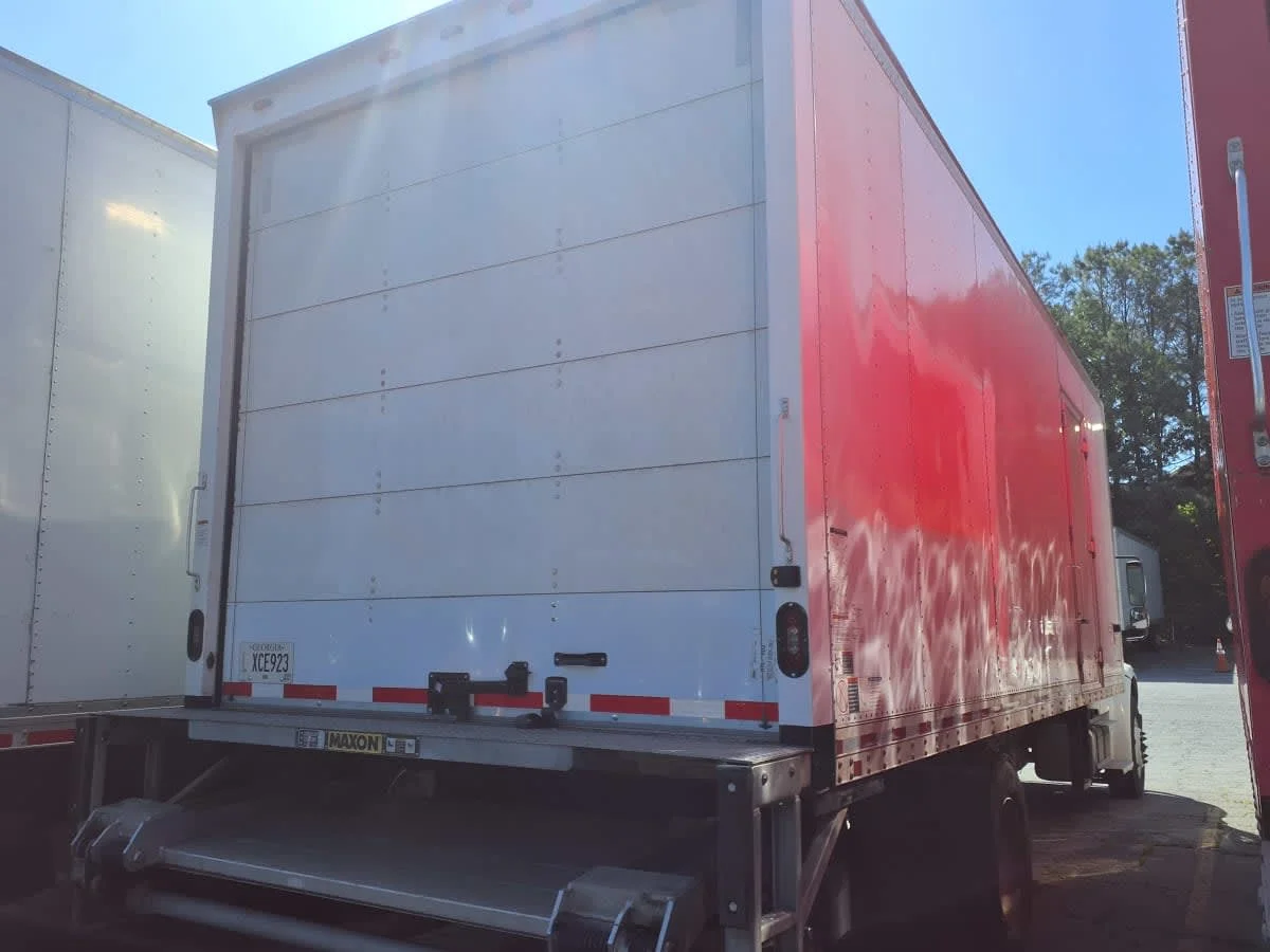 2019 Freightliner M2 106 in Doraville, GA — photo 4