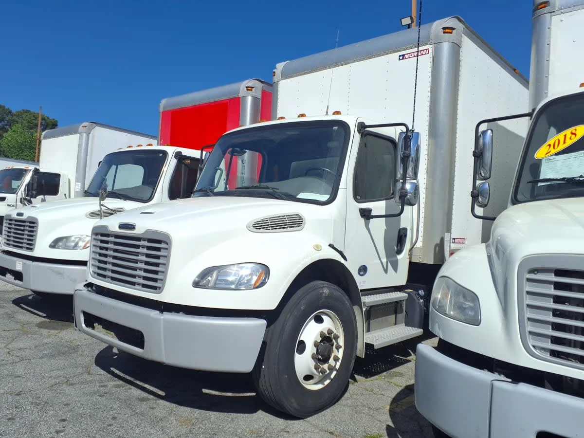 2019 Freightliner M2 106 in Doraville, GA — photo 3