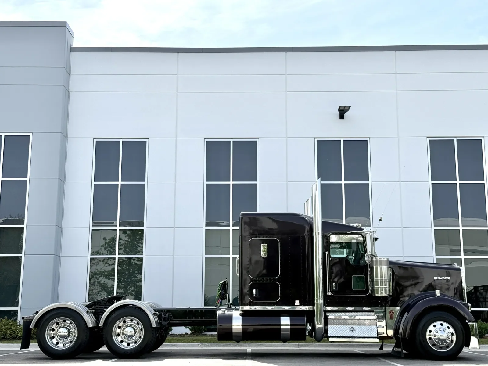 2018 Kenworth W900 in New Lenox, IL — photo 3