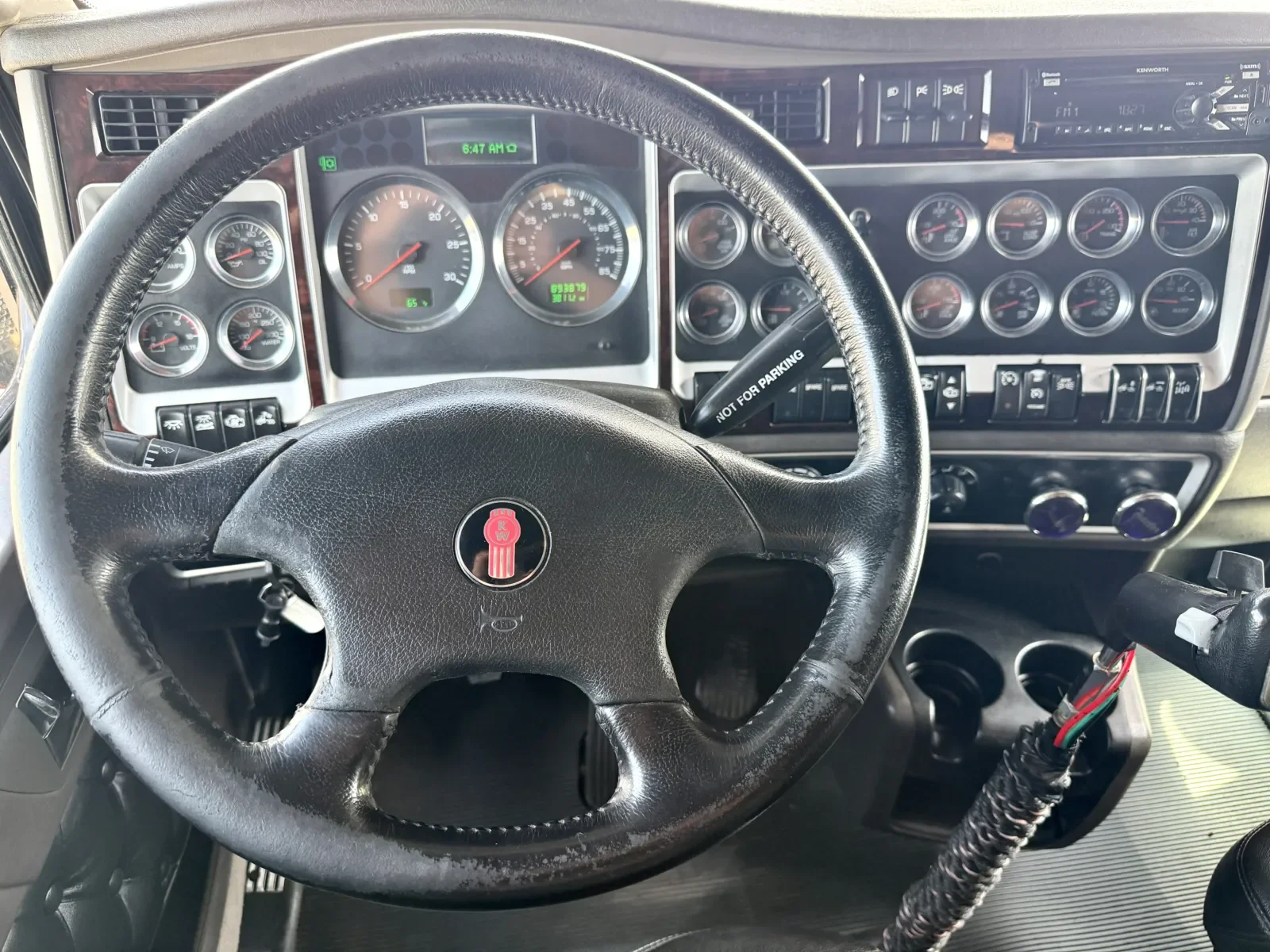 2018 Kenworth W900 in New Lenox, IL — photo 16