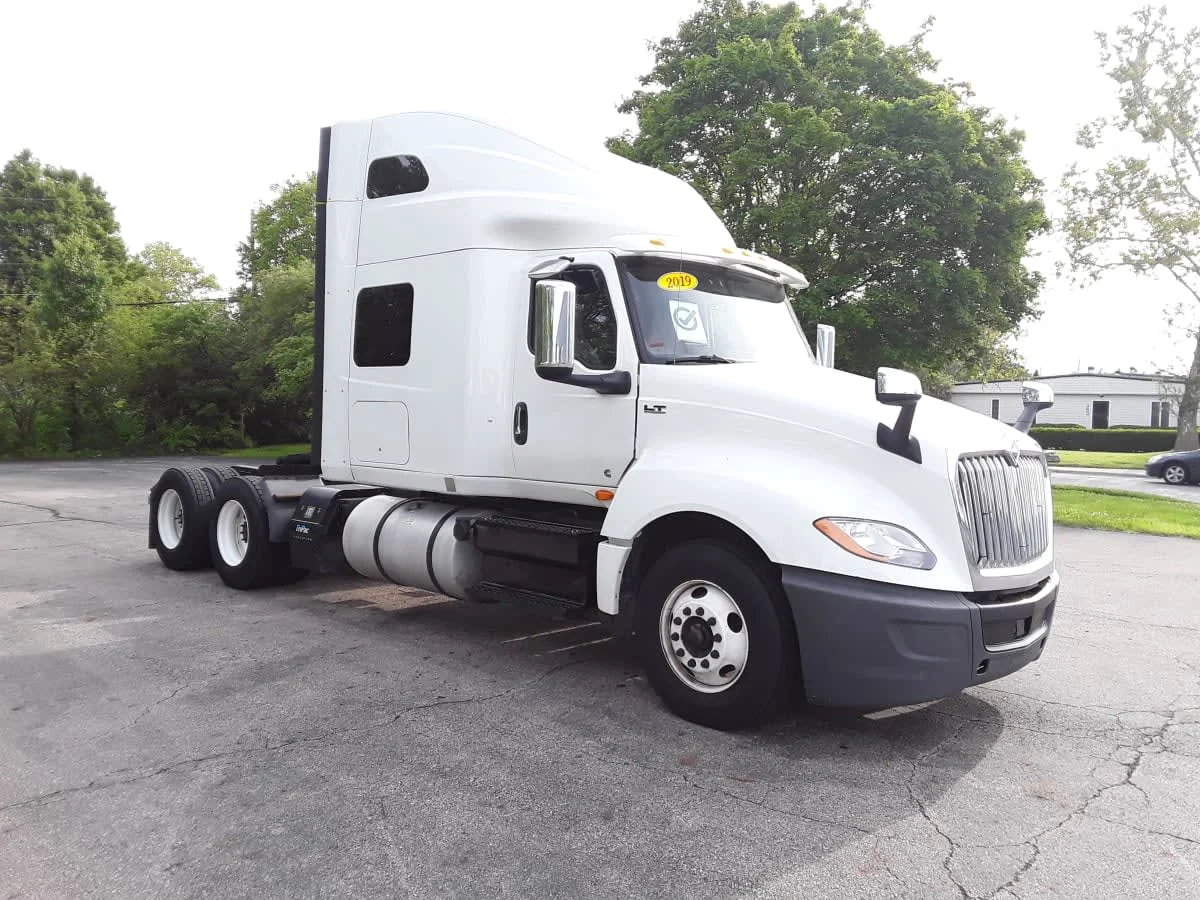2019 International LT in Hilliard, OH — photo 3