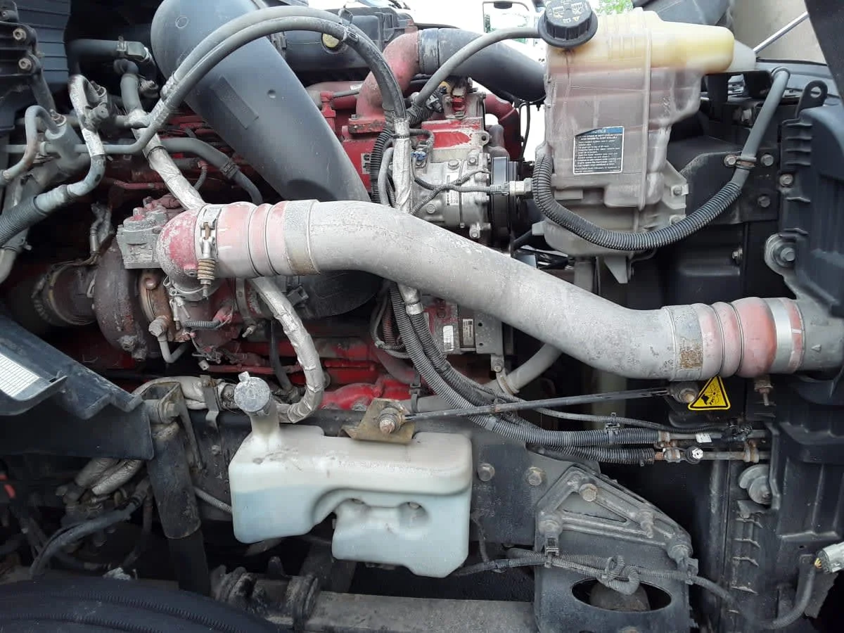 2019 International LT in Hilliard, OH — photo 9