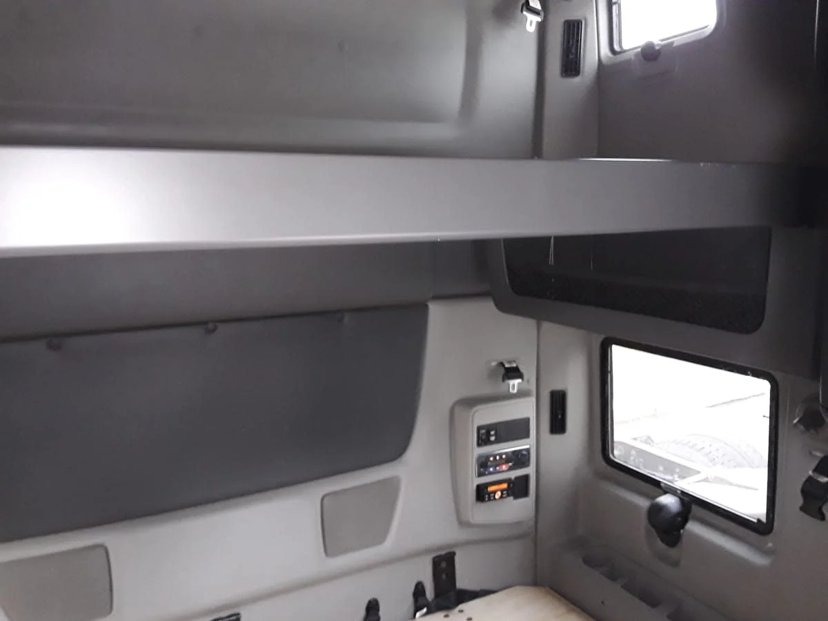 2019 International LT in Hilliard, OH — photo 13