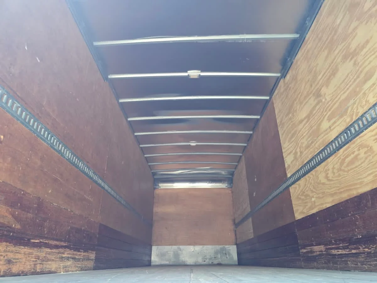2019 Freightliner M2 106 in Tampa, FL — photo 8