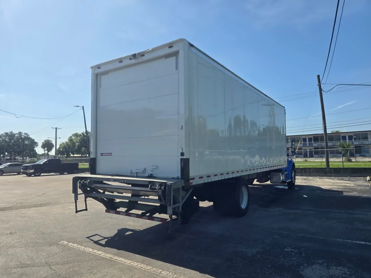 2019 Freightliner M2 106 in Tampa, FL — photo 6