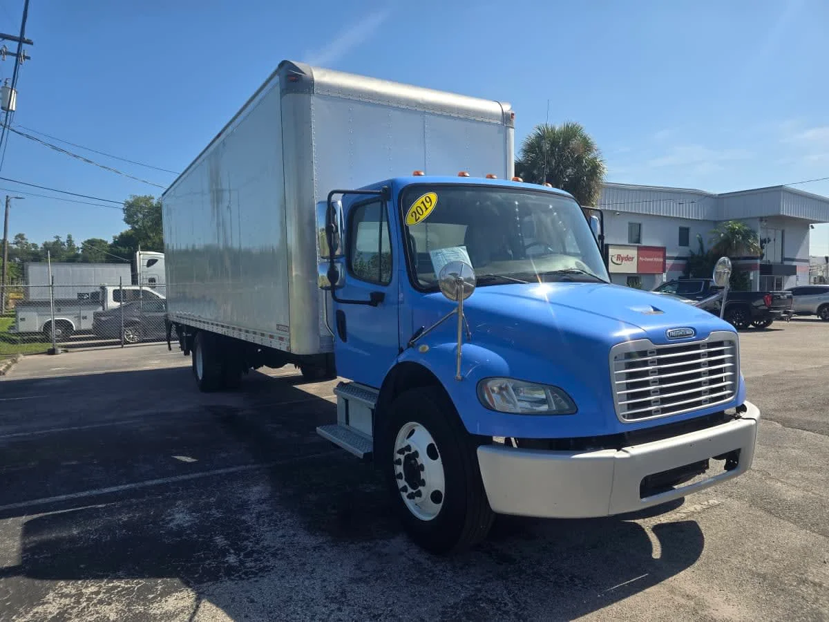 2019 Freightliner M2 106 in Tampa, FL
